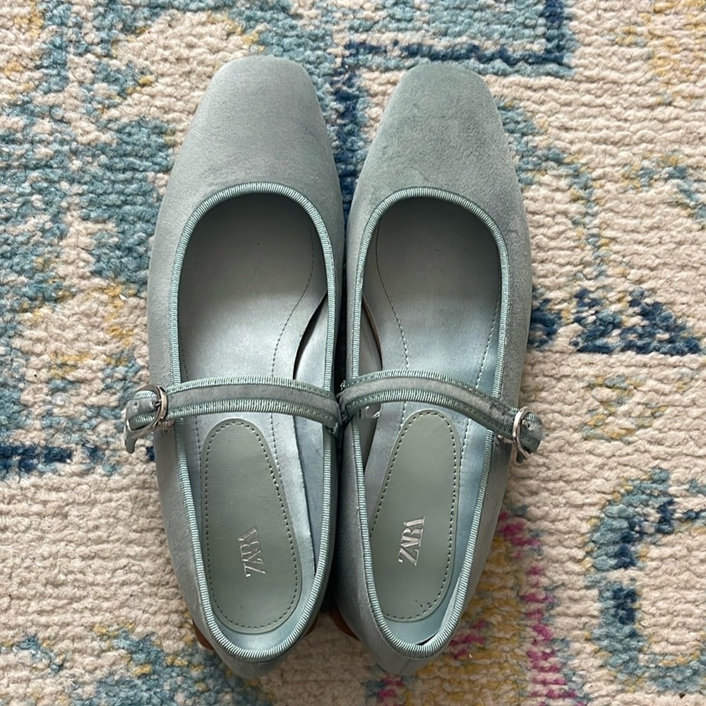 Zara velvet-suede sage Mary Jane ballet flats-New without tags